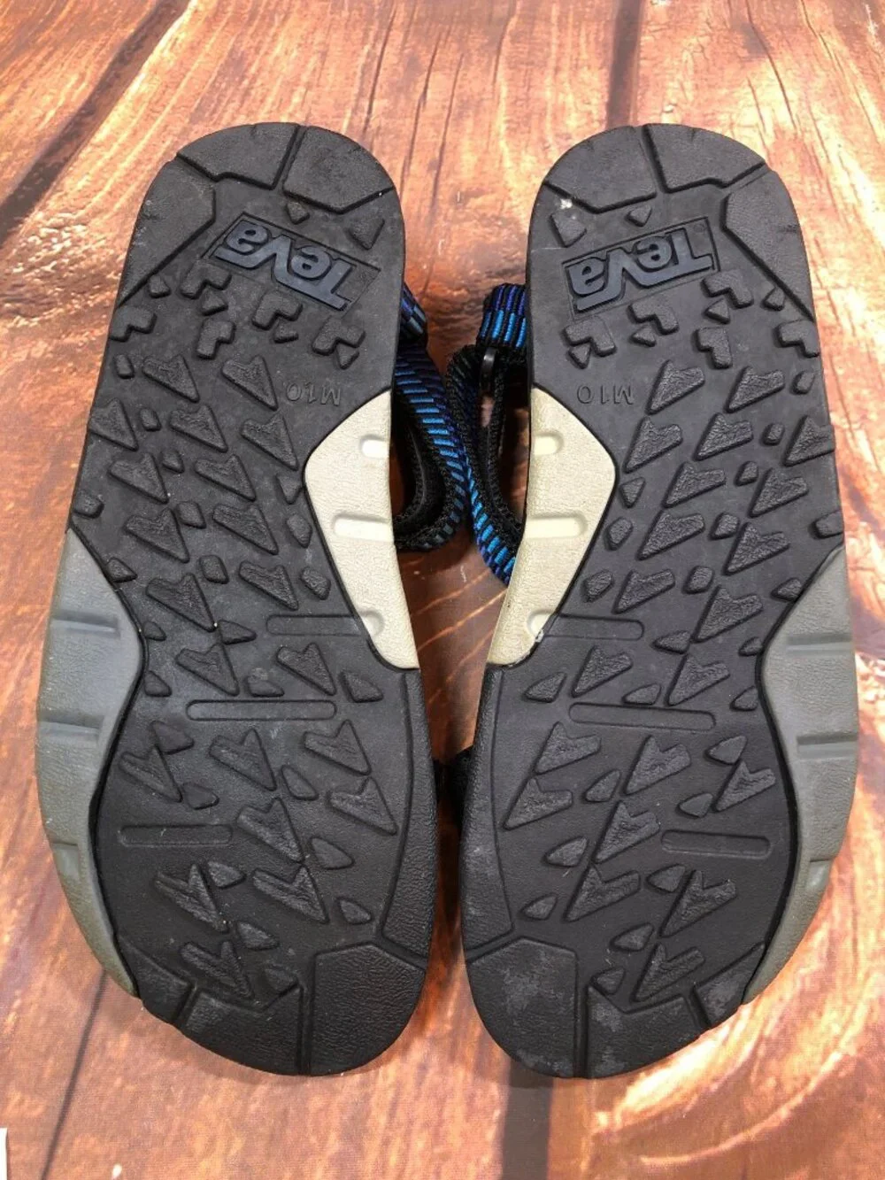 Teva Mens 10 Blue Stripe Sport Sandals Universal Hurricane